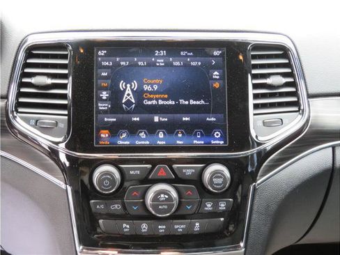 Used 2020 Jeep Grand Cherokee Limited image 7