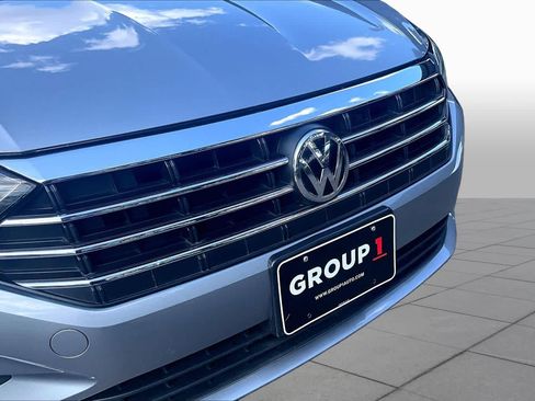 Used 2020 Volkswagen Jetta SE FWD image 32