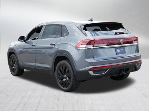 Used 2024 Volkswagen Atlas Cross Sport SE AWD/4WD image 5