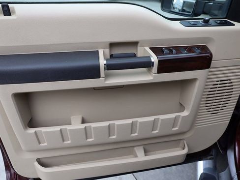 Used 2010 Ford F250 Lariat AWD/4WD image 10