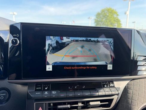 Used 2026 Toyota Camry XLE FWD image 20