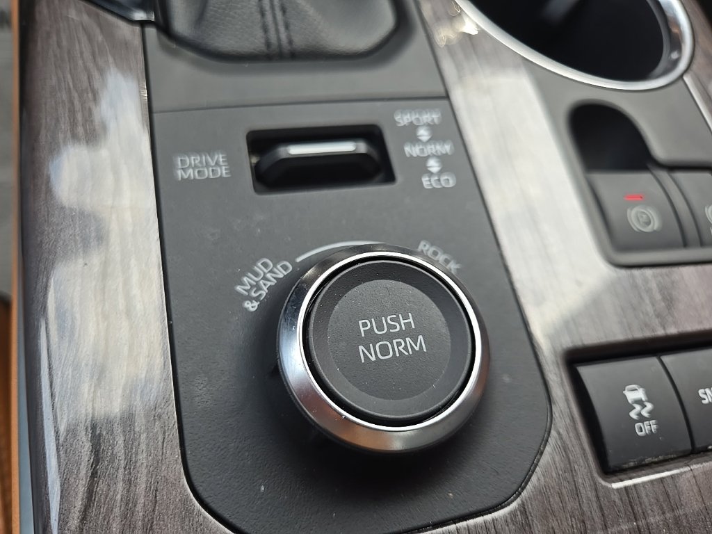 Used 2021 Toyota Highlander Platinum AWD/4WD image 62