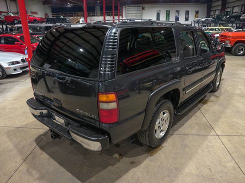 Used 2004 Chevrolet Suburban LT w/ Preferred Equipment Group image 17