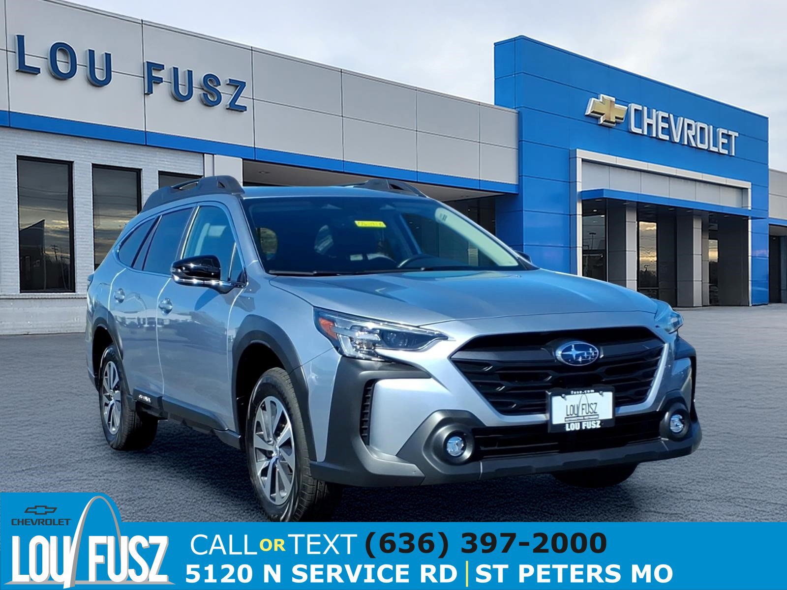 Used 2025 Subaru Outback Premium AWD/4WD image 1