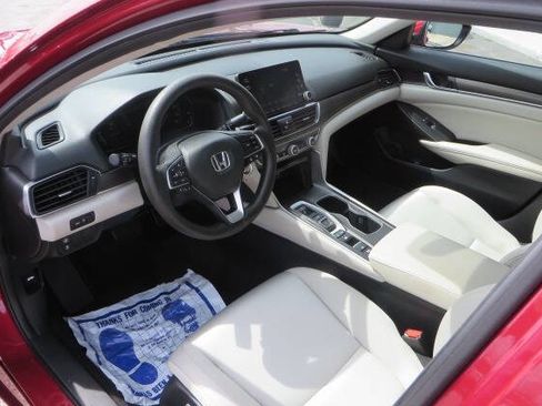 Used 2019 Honda Accord Hybrid image 15