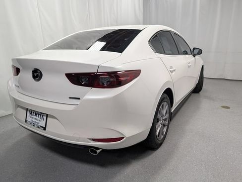 Used 2020 MAZDA MAZDA3 Sedan FWD image 3