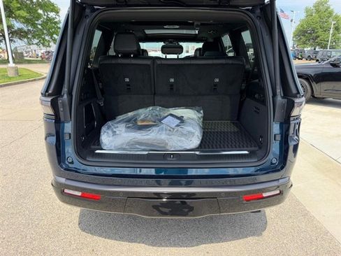 New 2026 Jeep Grand Wagoneer Summit AWD/4WD image 6