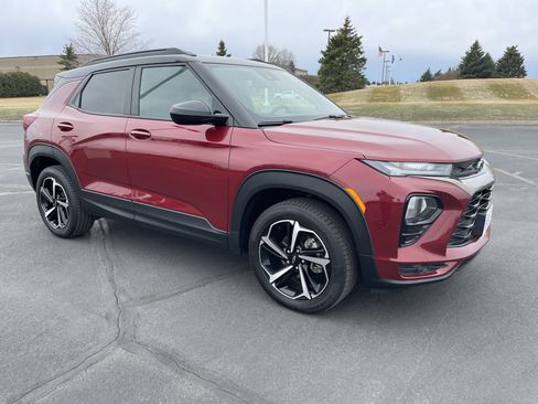 Used 2022 Chevrolet TrailBlazer RS w/ Technology Package image 12