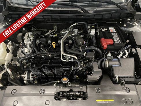 Used 2025 Nissan Altima 2.5 SV AWD/4WD image 23