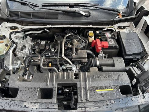 Used 2025 Nissan Kicks SV image 34