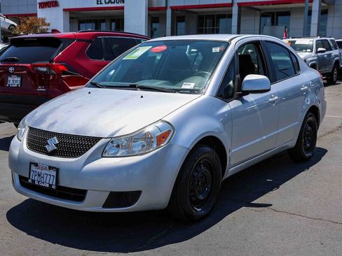 Used 2010 Suzuki SX4 LE FWD image 17