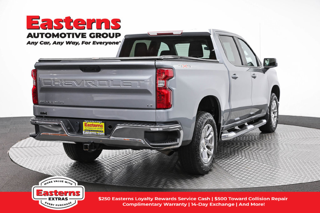 Used 2024 Chevrolet Silverado 1500 LT AWD/4WD image 6