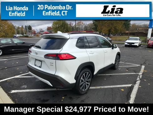 Used 2022 Toyota Corolla Cross XLE w/ Convenience Package image 13