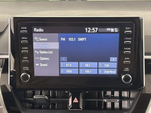 Used 2020 Toyota Corolla SE image 28