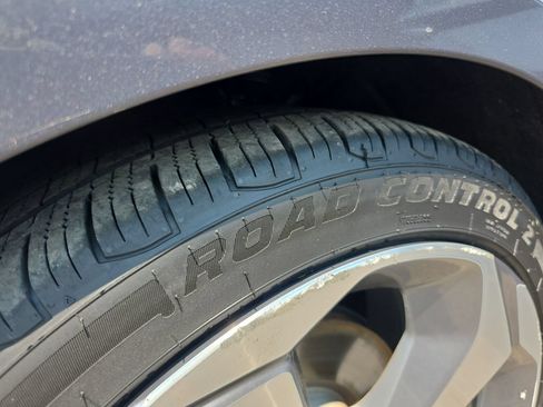 Used 2018 Honda Accord Touring image 40