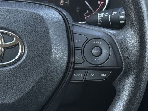 Used 2024 Toyota RAV4 XLE FWD image 14