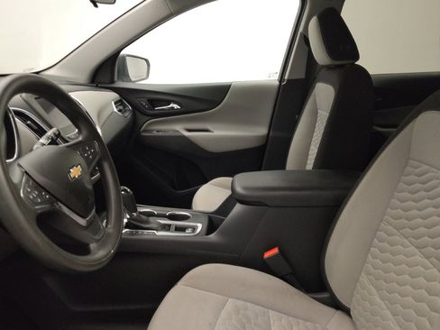 Used 2021 Chevrolet Equinox LS w/ LS Convenience Package AWD/4WD image 17