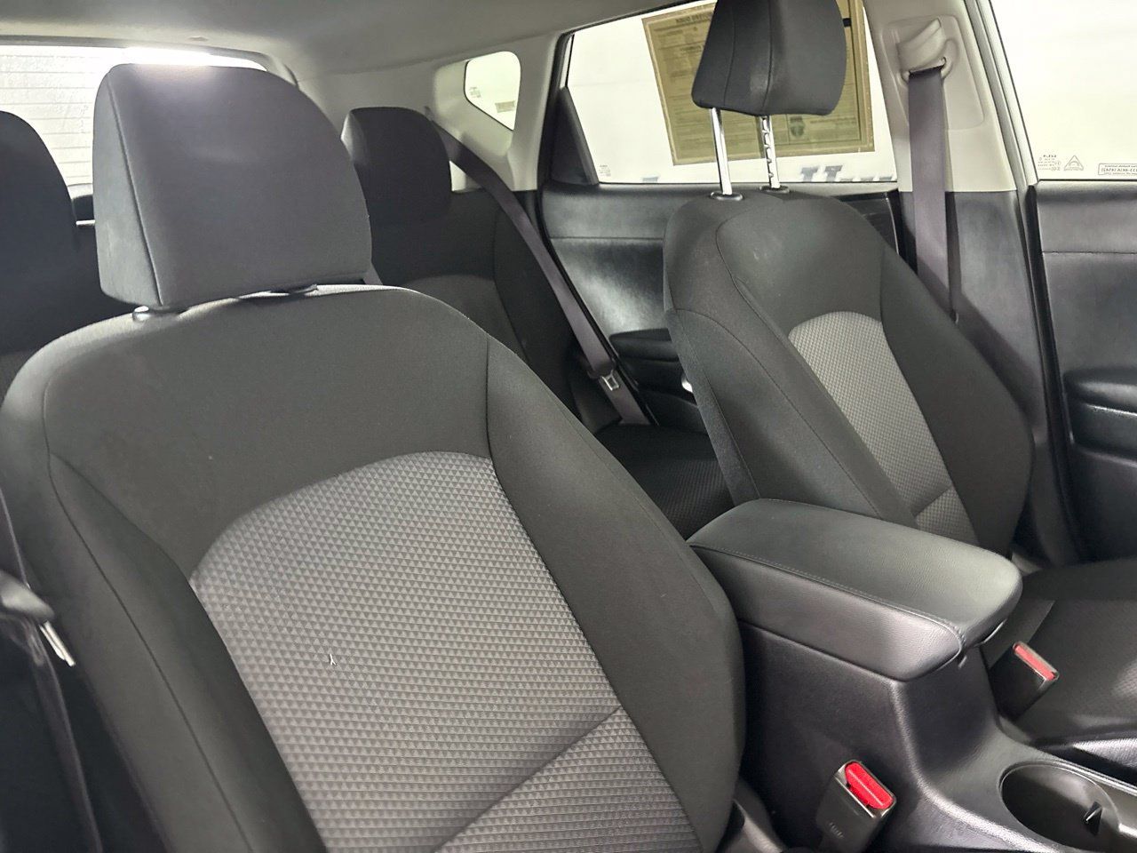 Used 2025 Kia Soul LX w/ LX Technology Package FWD image 28
