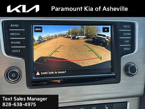 Used 2017 Volkswagen Golf S FWD image 9