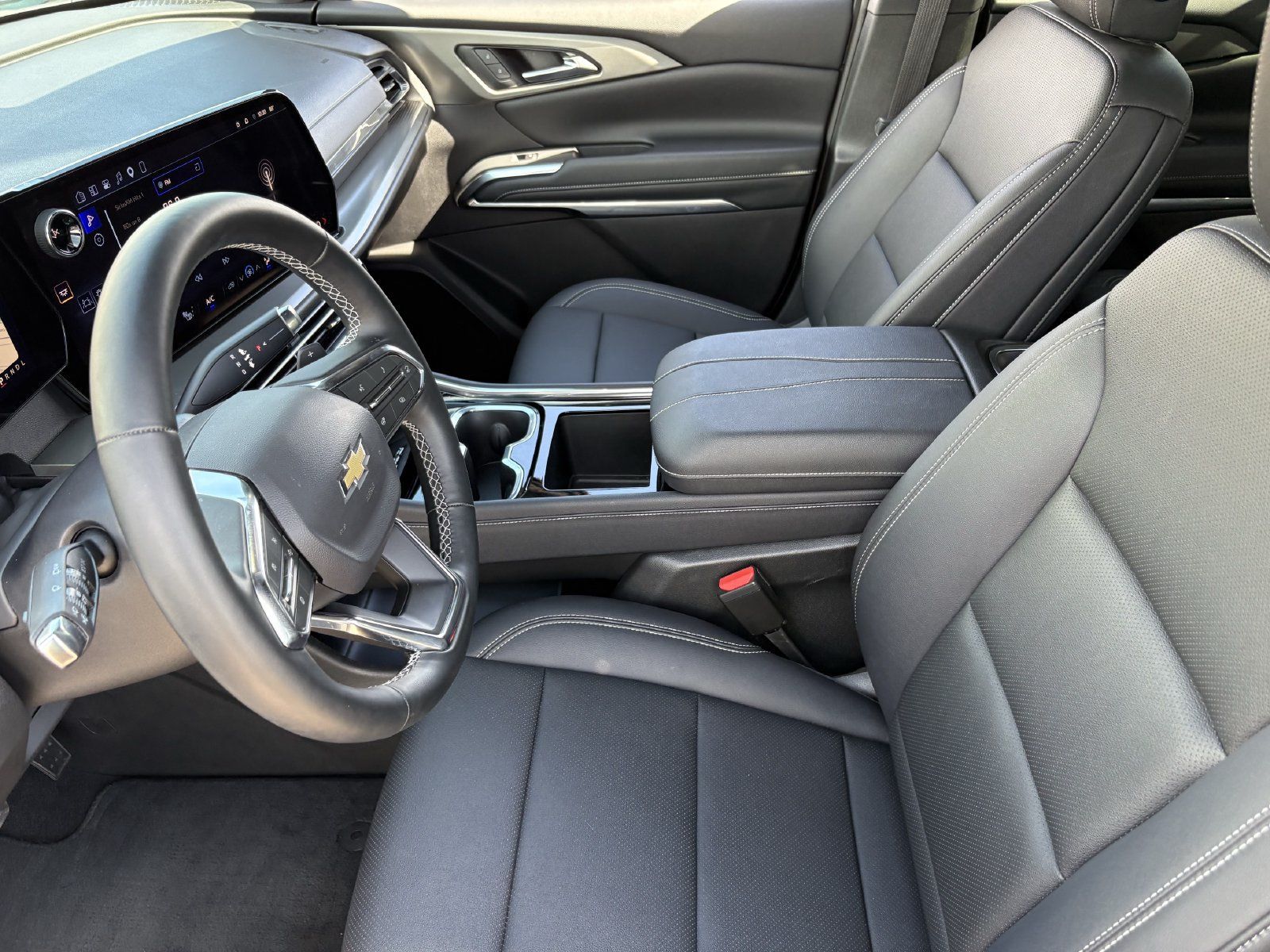 Used 2026 Chevrolet Traverse LT AWD/4WD image 22