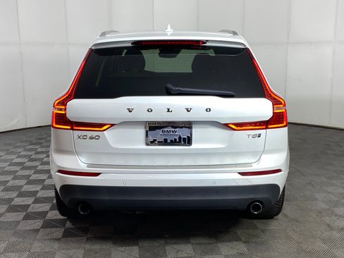 Used 2019 Volvo XC60 T8 Momentum w/ Advanced Package image 9