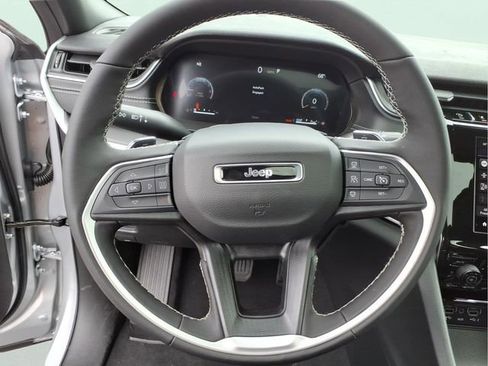 New 2026 Jeep Grand Cherokee Laredo AWD/4WD image 19