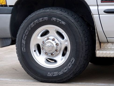 Used 2002 Dodge Ram 2500 Truck SLT image 25