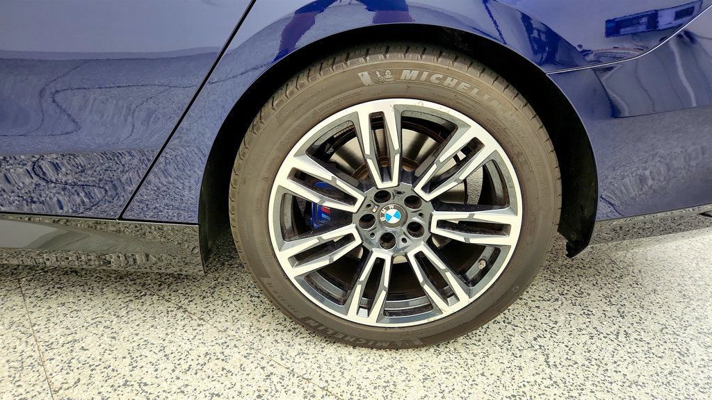 Used 2024 BMW 530i w/ M Sport Package RWD image 9