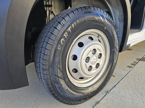 Used 2019 RAM ProMaster 2500 FWD image 17