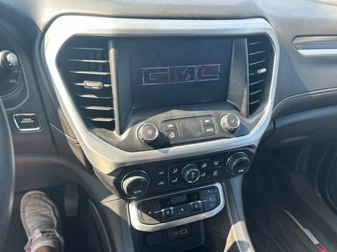 Used 2022 GMC Acadia SLT w/ Trailering Package AWD/4WD image 11