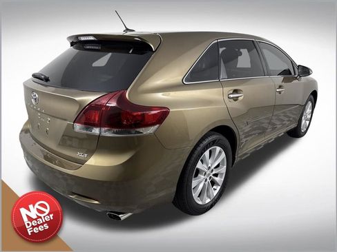 Used 2014 Toyota Venza XLE image 3