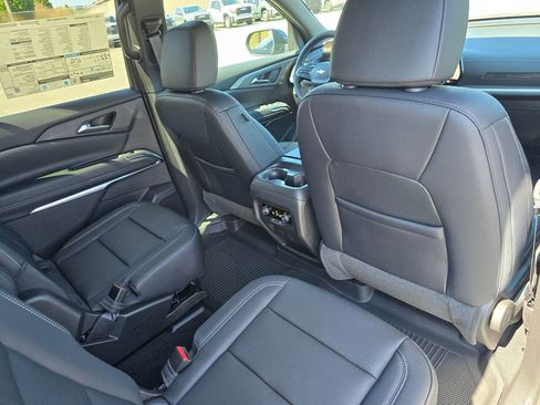 New 2026 Chevrolet Traverse LT FWD image 25
