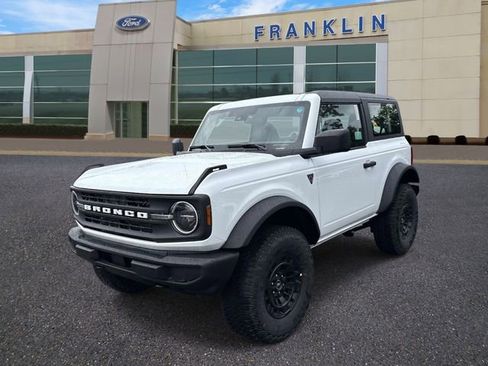 New 2026 Ford Bronco 2-Door w/ Sasquatch Package AWD/4WD image 3