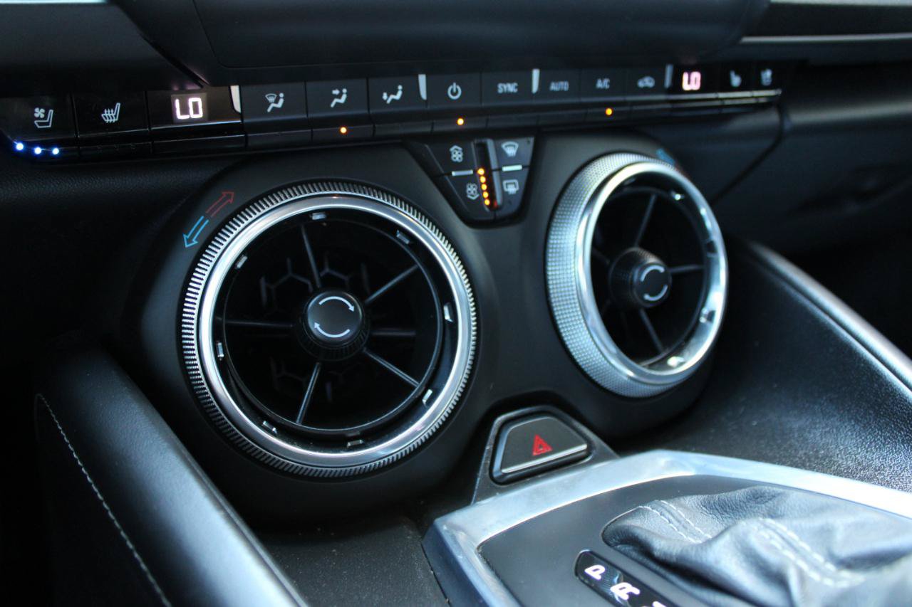 Used 2017 Chevrolet Camaro SS RWD image 32