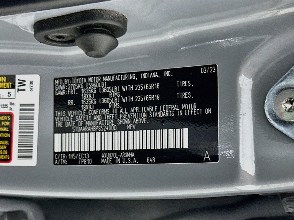 Used 2023 Toyota Highlander Bronze Edition FWD image 33