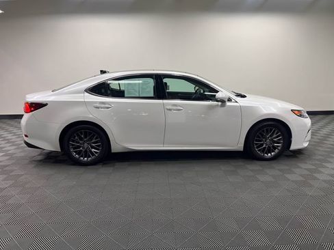 Used 2018 Lexus ES 350 w/ Navigation System Package FWD image 4