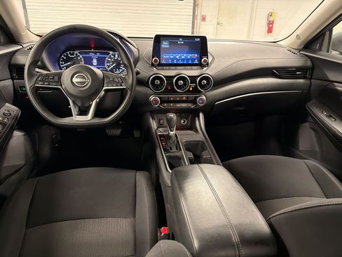 Used 2024 Nissan Sentra SV FWD image 27