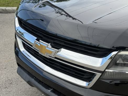 Used 2018 Chevrolet Colorado LT w/ LT Convenience Package RWD image 6