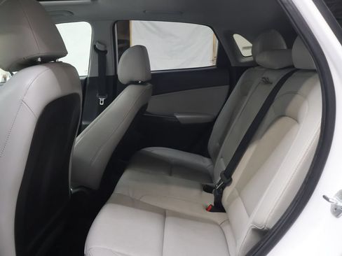 Used 2022 Hyundai Kona Limited FWD image 14