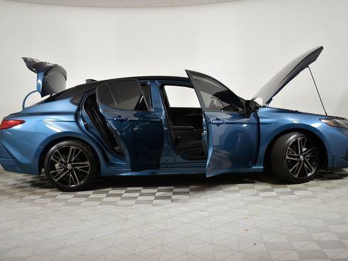 Used 2025 Toyota Camry XSE image 7