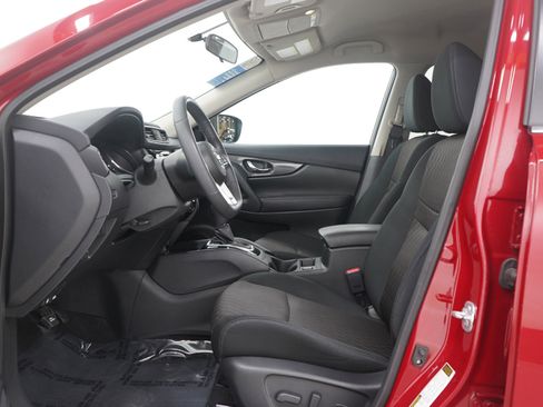 Used 2017 Nissan Rogue SV w/ Midnight Edition image 20