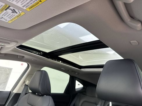 Certified 2025 Nissan Murano SL w/ Cargo Package AWD/4WD image 21