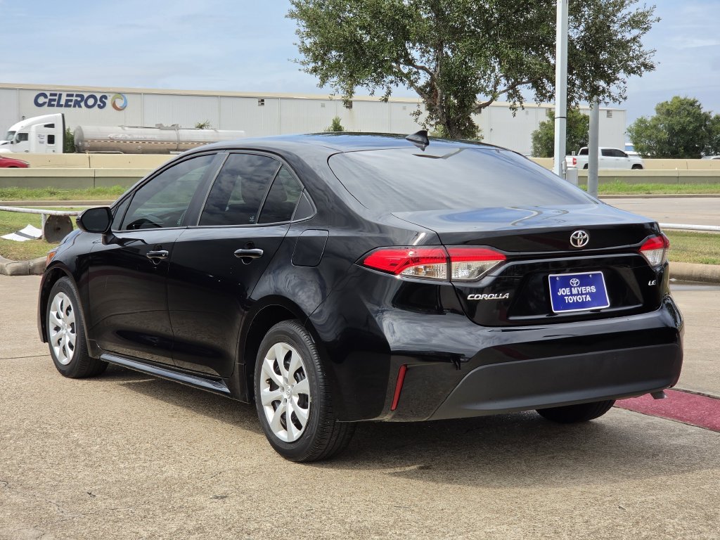 Used 2024 Toyota Corolla LE FWD image 7