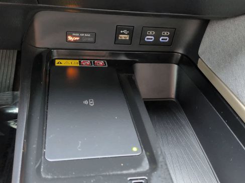 Used 2025 Toyota Camry LE FWD image 20