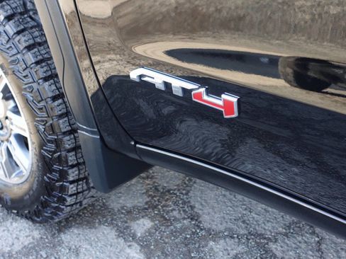 Used 2024 GMC Sierra 1500 AT4 image 10