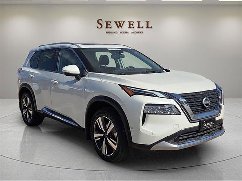 Used 2023 Nissan Rogue Platinum image 6