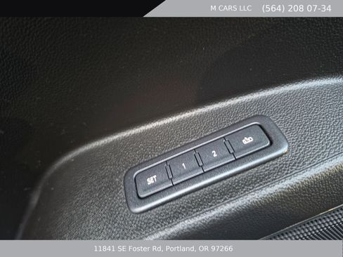 Used 2020 GMC Yukon SLT AWD/4WD image 16