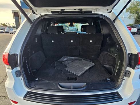 Used 2021 Jeep Grand Cherokee Laredo w/ Security & Convenience Group image 6