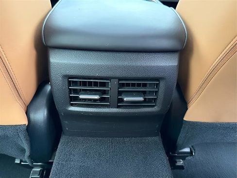 Used 2018 Lexus IS 300 image 28