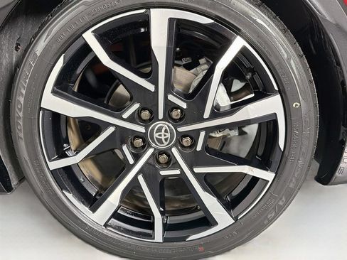 Used 2023 Toyota Prius Prime Premium FWD image 32